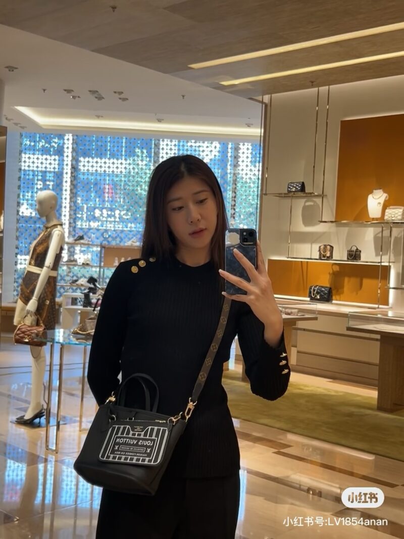 Double sided mini tote