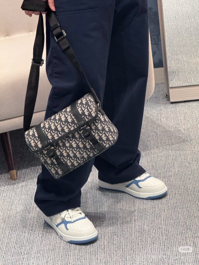 d4875bacef.jpg Dior Classic Old Flower Postman Bag