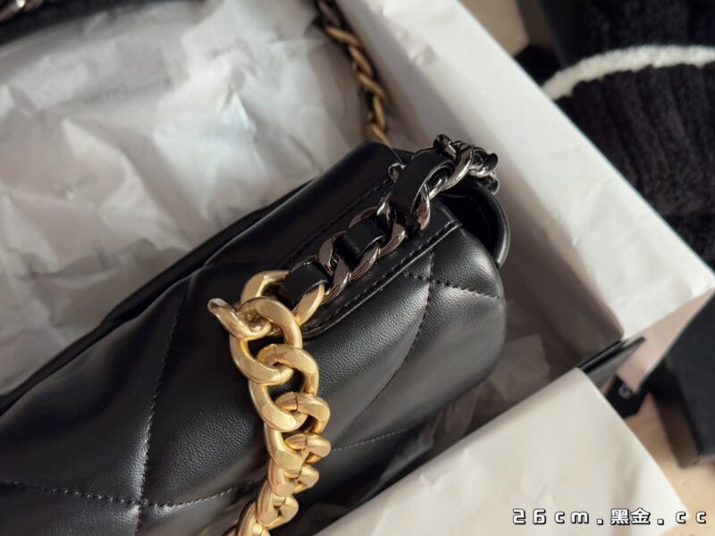 Complete packaging
size：20*15cm
26×16cm
30*20cm
Xiaoxiang's house 19 bags
Sweet and girlish, it's hard to resist!!!
Achieve optimal cost-effectiveness
Leather material upgraded again
High quality texture
