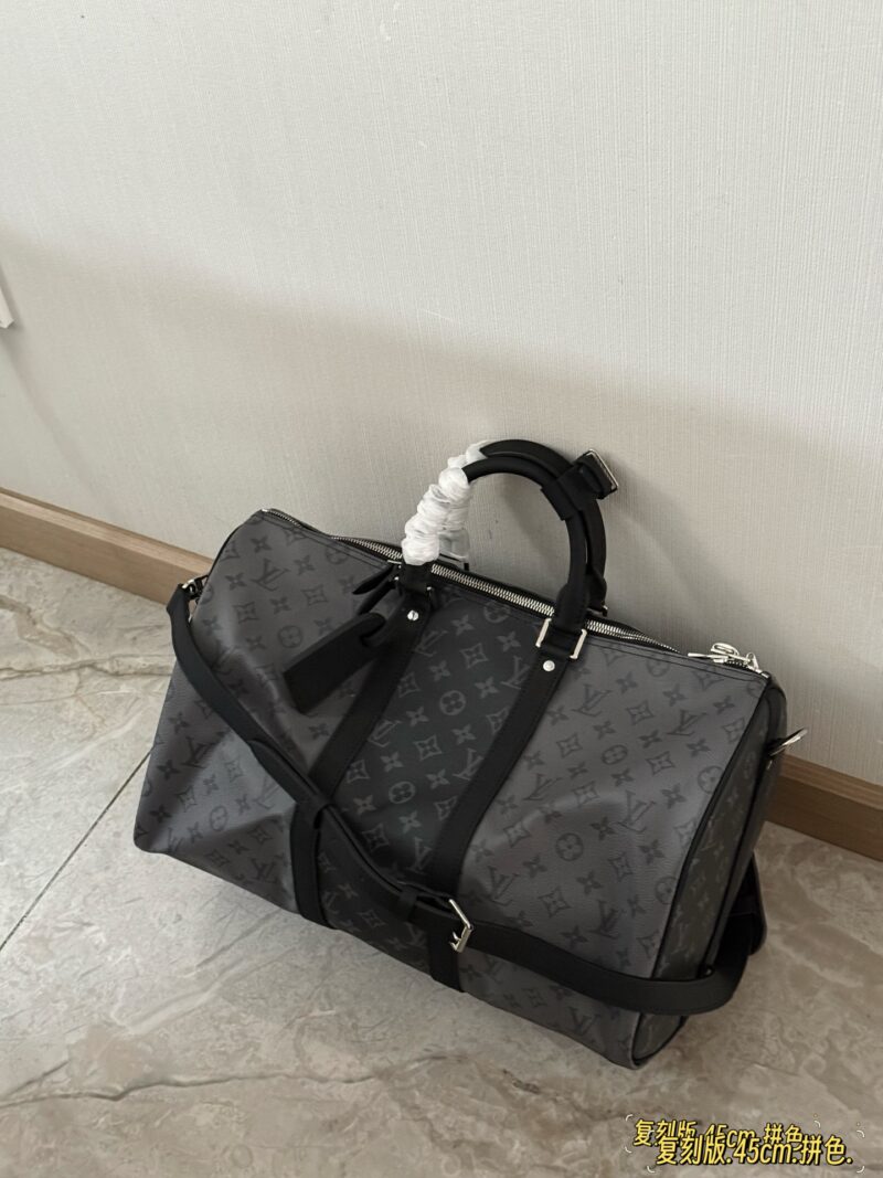 280 Boxless Reproduction Edition
Size: 45 * 27cm
What bag to carry for business trips | Black Warrior
L's Black Samurai travel bag is out!
Keepall 45 travel bag
Featuring a retro and artistic atmosphere with high aesthetic appeal~
Is it necessary for...