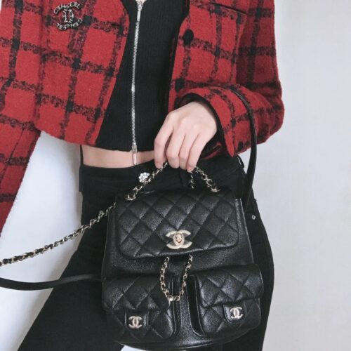23p Black Gold Little Frog
Cute love
The cutest backpack of the season
One shoulder can be carried by both shoulders