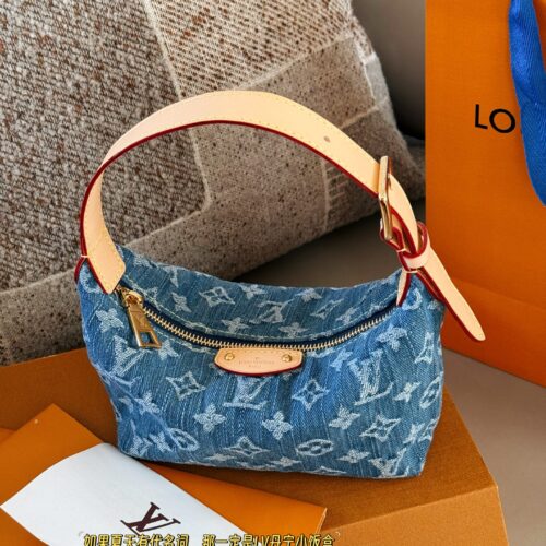 225 box replica version
size：20*11cm
New denim lunch box bags keep up with this trend
That's so cute
Retro is the real top!
L's new denim lunch box bag!