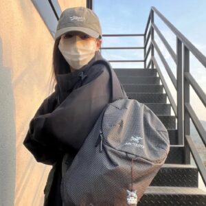 Copy of original order ? MINISOTTRUNK handbag features the iconic Monogram print paired with contrasting resin chain straps, creating a delicate and charming design. This charming handbag has sharp edges and elegant connotations, showcasing a mod...