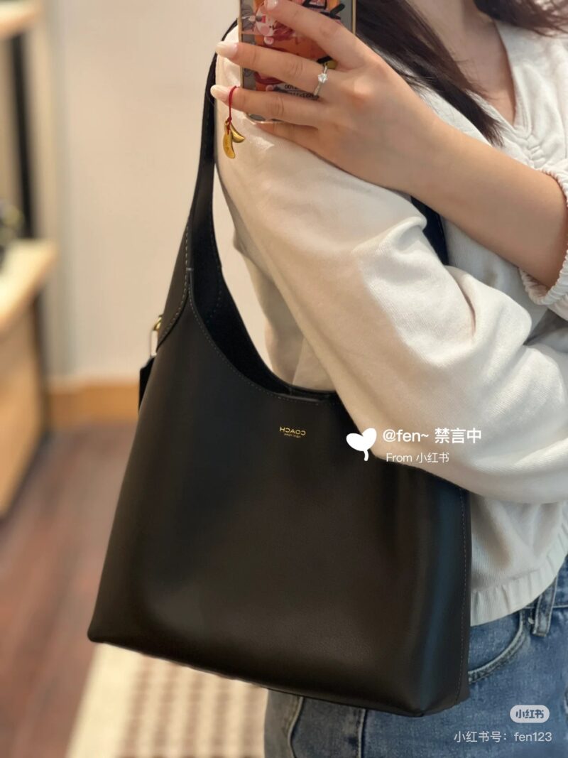 daa7d0f384.jpg Coach | Easily Grasp the Relaxation of Brooklyn
If you want to have a sense of relaxation
Then you only need one # coachBrooklyn 28
Soft body without losing its three-dimensional feel
Minimalist lines with hot stamping, Coachlogo
The space can accomm...