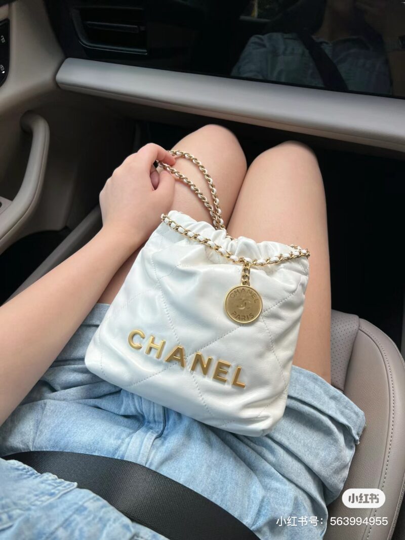 db1a2b62a6.jpg Chanel Mini Garbage Bag
