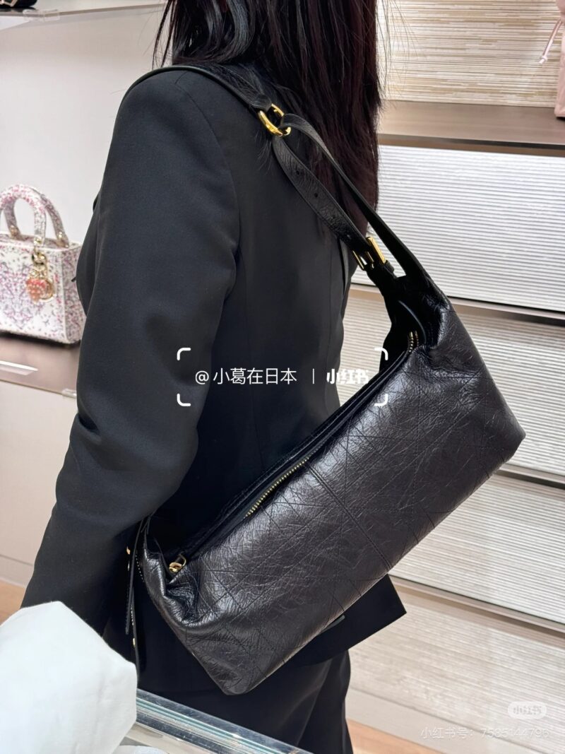 db5553132f.jpg Dior oil wax cowhide