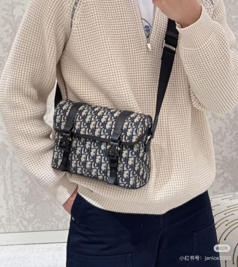 dbdf8652cb.jpg Dior Classic Old Flower Postman Bag
