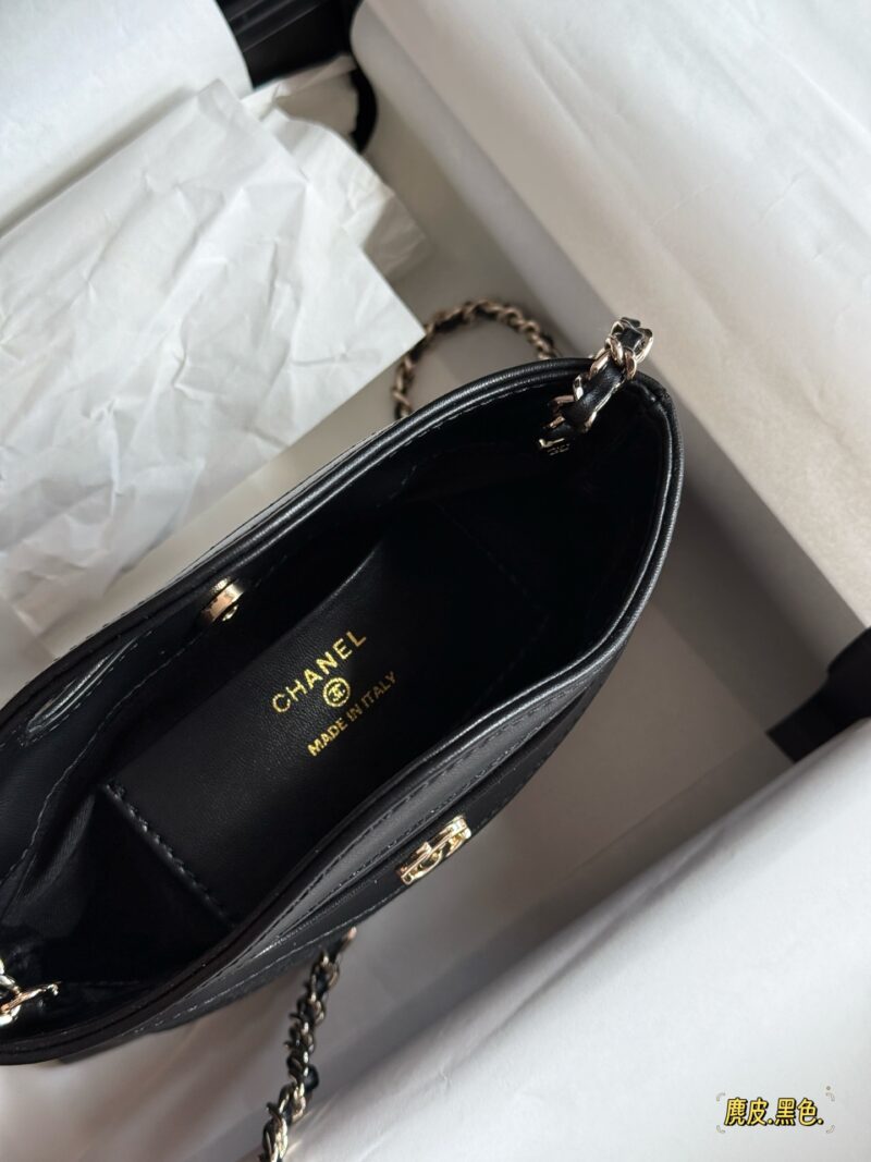 dd9cd536e1.jpg 200 boxes
size:22*14.5cm
Xiaoxiangjia's 23a is worth buying
Cute and lovely side scrolling 31 nano bag
Suede and sheepskin make it look more luxurious
Who can withstand this!
Xiaoxiang's true love fans must join!
A pack is hard to come by!