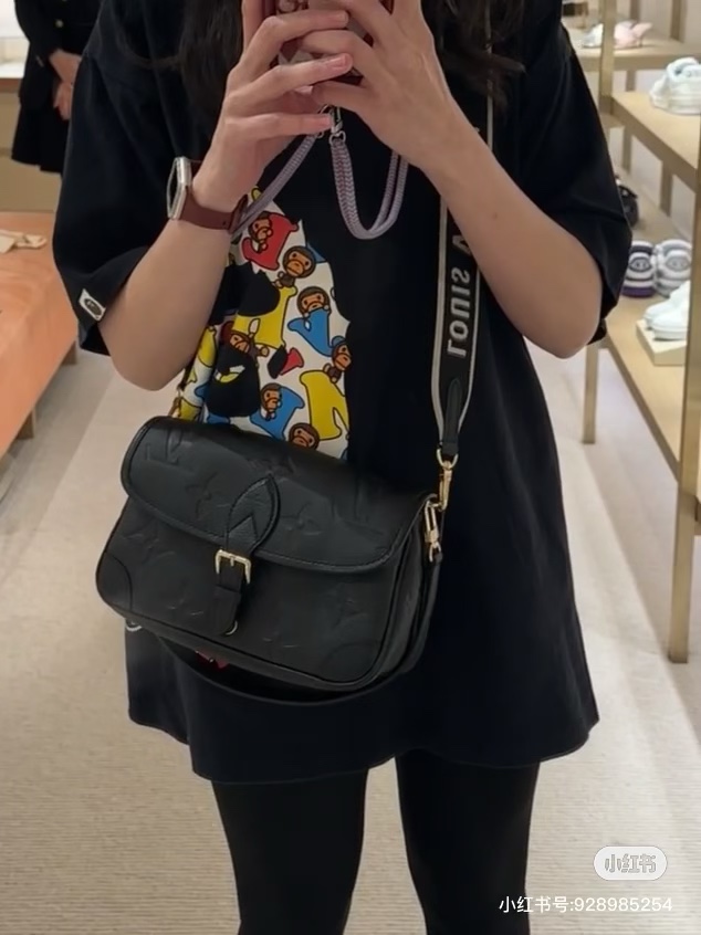 Falling in love with LV full leather magic stick in one second