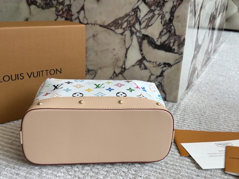 220 boxes
size：28*16cm
This makeup bag must be praised well
It's really convenient to use it!
If you go on a trip
One package can solve all problems!
L Home Makeup Bag!
Ladies' essential items,
Ladies and gentlemen,
All can be used,
A beloved doubl...
