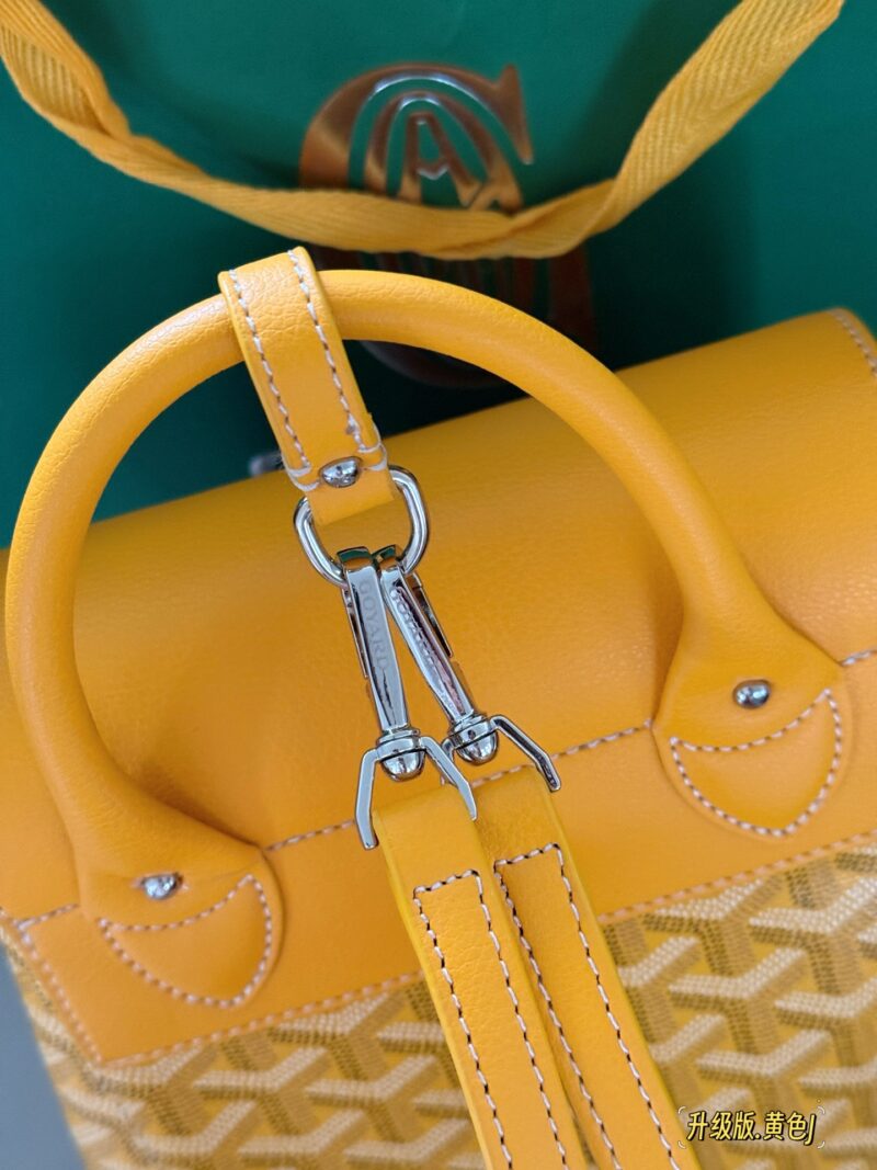 e072d743ea.jpg 205 leather matching
size:20*23cm
Alpin mini Goryard that never gets tired of carrying
Goya backpack
It has a very light weight!
The single shoulder and double shoulder method can also be switched freely
The casual and fashionable feeling of mini s...