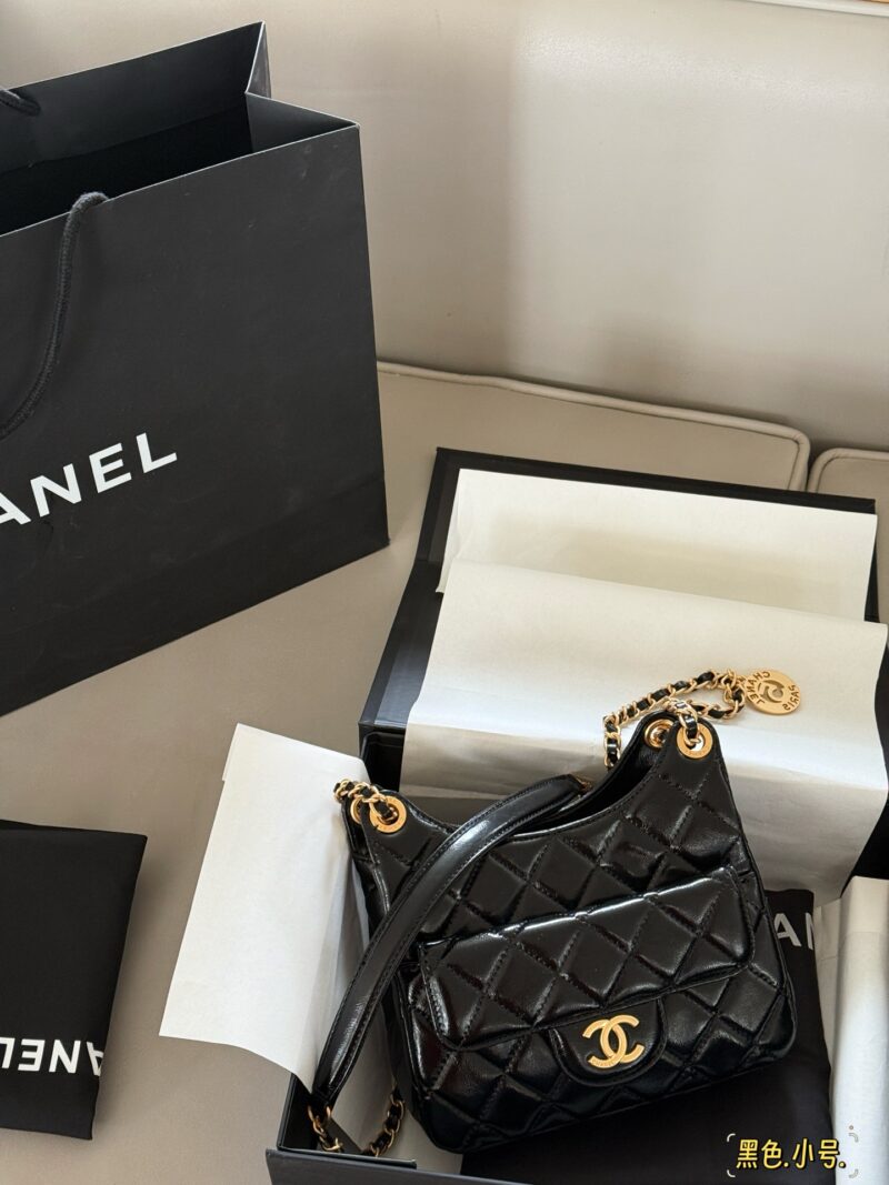 240245 box
Size: 19 * 13cm (small size)
23 * 16cm (large size)
Xiaoxiang's 23rd hippie hobo
This popular Tmall Genie has gone viral
It's really nice
Commonly known as croissants, they have a strong sense of design
Oil wax leather, with good wear resi...