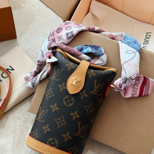 A scarf can be used as a shoulder strap!