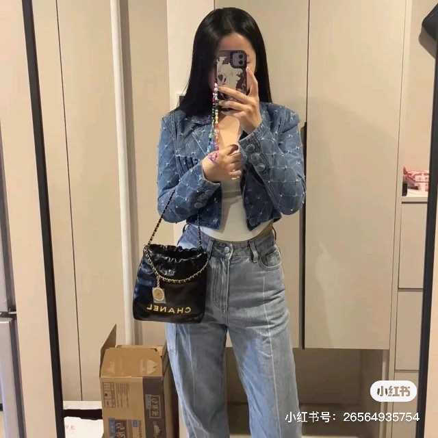 e4a68e4751.jpg Chanel Mini Garbage Bag