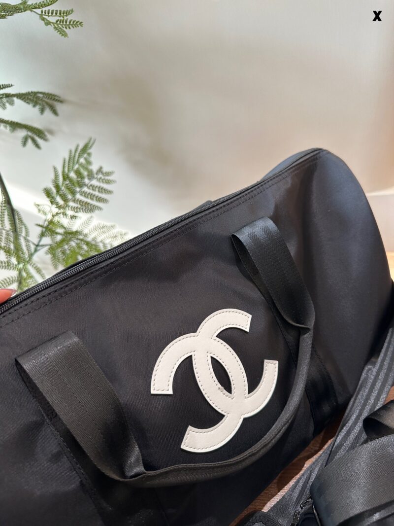 e5dee9bcda.jpg Chanel Ancient Travel p195p205
Practical appearance coexists! Fitness, travel, taking care of children, business trips are perfect for both men and women. If you carry them, you will be a fashionable trendsetter
Powerful outfit! Large capacity to mee...