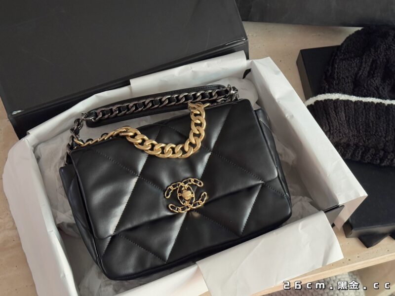 Complete packaging
size：20*15cm
26×16cm
30*20cm
Xiaoxiang's house 19 bags
Sweet and girlish, it's hard to resist!!!
Achieve optimal cost-effectiveness
Leather material upgraded again
High quality texture
