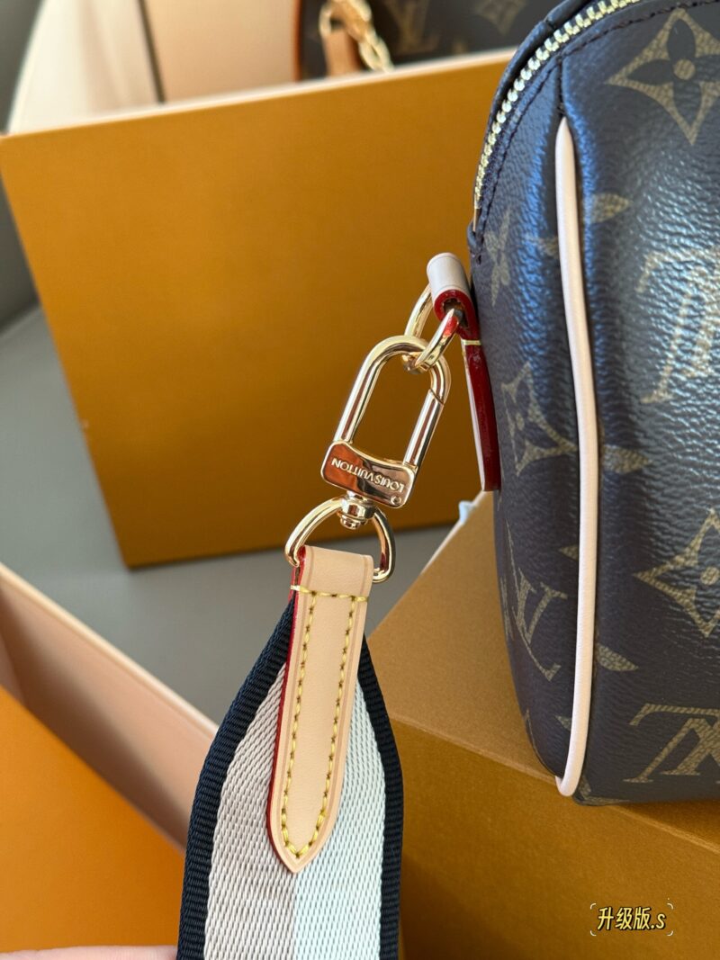 260 boxes
size：20*14cm
L home speed20
I really like this size!
?? Taiwanese customers order color changing leather!
?? Original weaving! Upgrade to adjustable
No matter what clothes you wear, don't hesitate!
Whatever you want!
Search Lv speed20