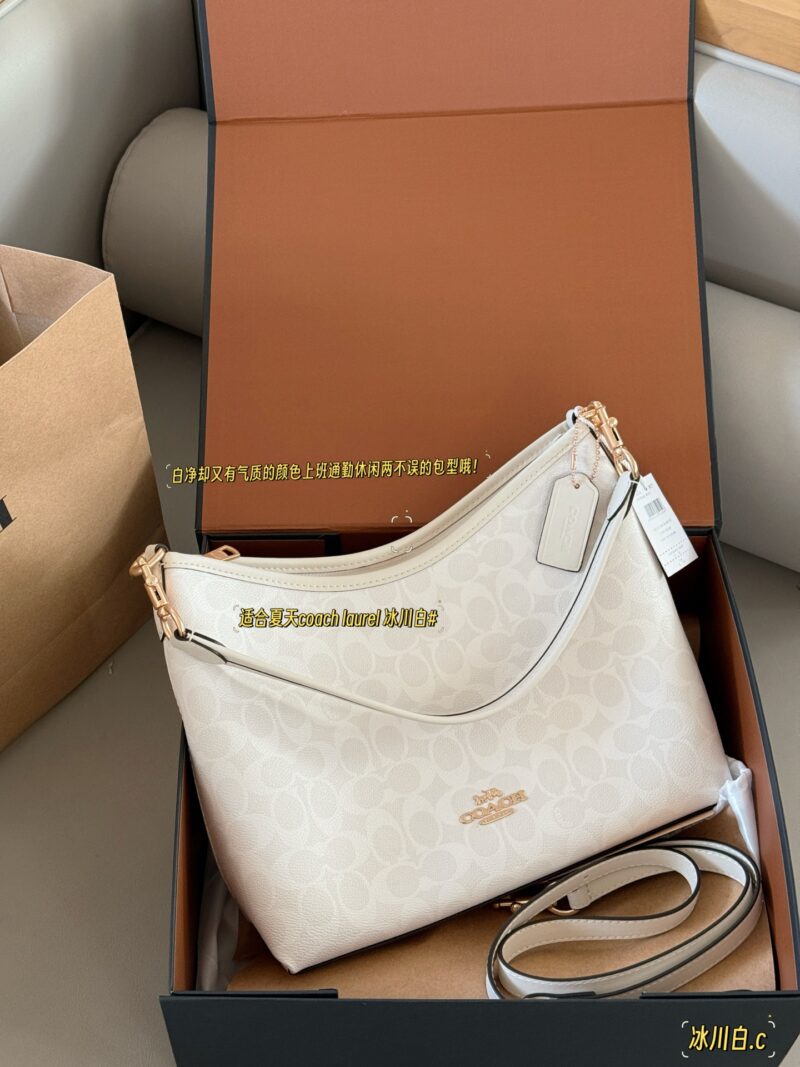 235 box
size：31*23cm
Coach C's new Laurel
The wandering bag is truly stunning. Underarm bag hobo
Casual, lazy, easy to handle
Two shoulder straps, one long and one short
Shoulder, crossbody, hand-held, armpit, back
They can be freely versatile
Ther...