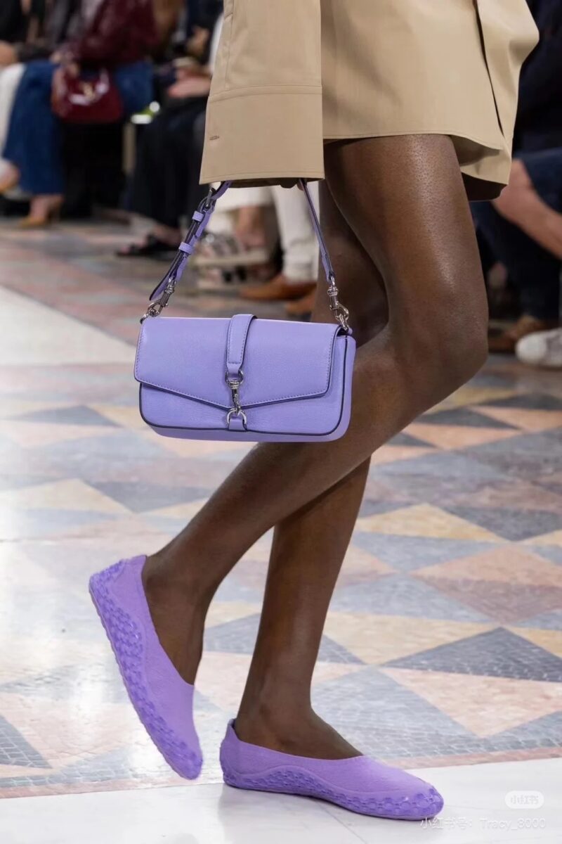 Gucci's new baguette bag