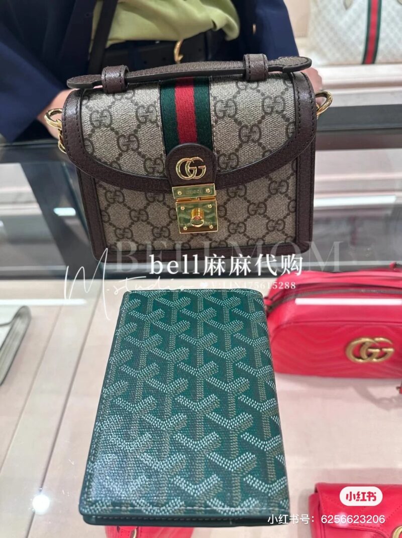 Gucci Mini ophilia Mini Bag Exquisite Mini Bag Comes Crown
Recent fashion trends and styles
Mini bags are essential items for going out on the street
The absolute bonus for the design is that the phone can fit comfortably and has ample space for dura...