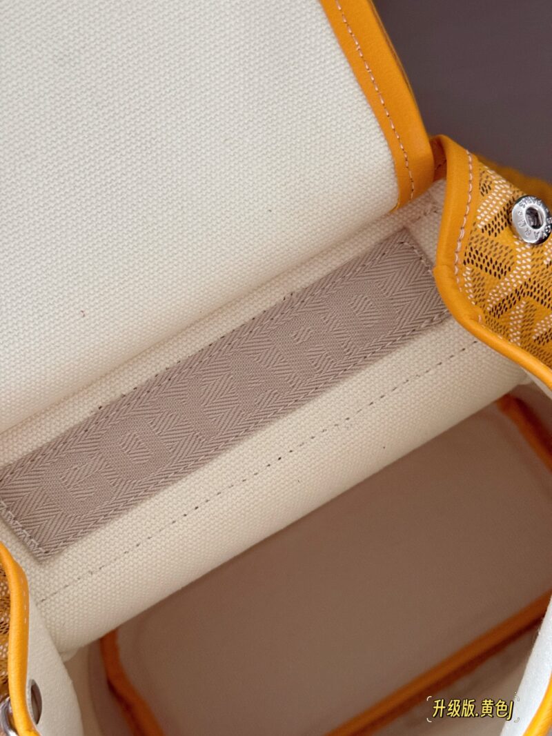 eb87c6d272.jpg 205 leather matching
size:20*23cm
Alpin mini Goryard that never gets tired of carrying
Goya backpack
It has a very light weight!
The single shoulder and double shoulder method can also be switched freely
The casual and fashionable feeling of mini s...