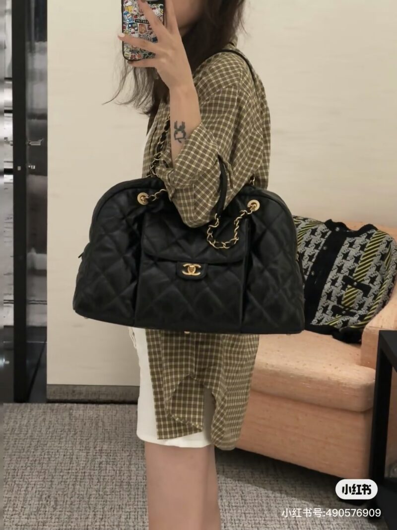 eee213413d.jpg Chanel bowling is trendy~