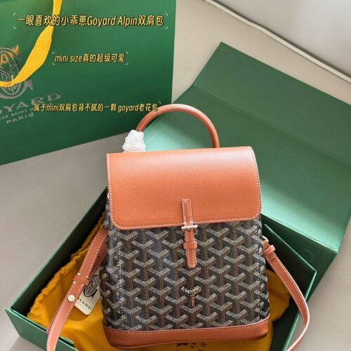 225 leather matching
size：20*23cm
Alpin mini Goryard that never gets tired of carrying
Goya backpack
It has a very light weight!
The single shoulder and double shoulder method can also be switched freely
The casual and fashionable feeling of mini s...
