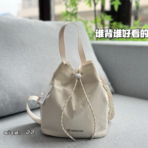 Color card ??
Lululemon 5L nylon bucket bag, one shoulder crossbody handbag