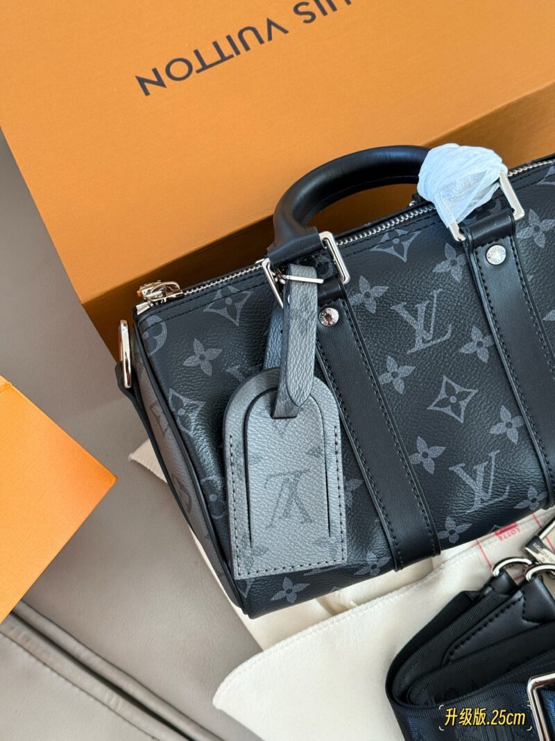 f309d01748.jpg 240 pairs of boxes
Size: 24 * 15cm
L Home Keepall Pillow Bag
She's really cute!
A suitable keepall25 black warrior for thieves!
Male friends' battle bag
Search Lv Keepall25