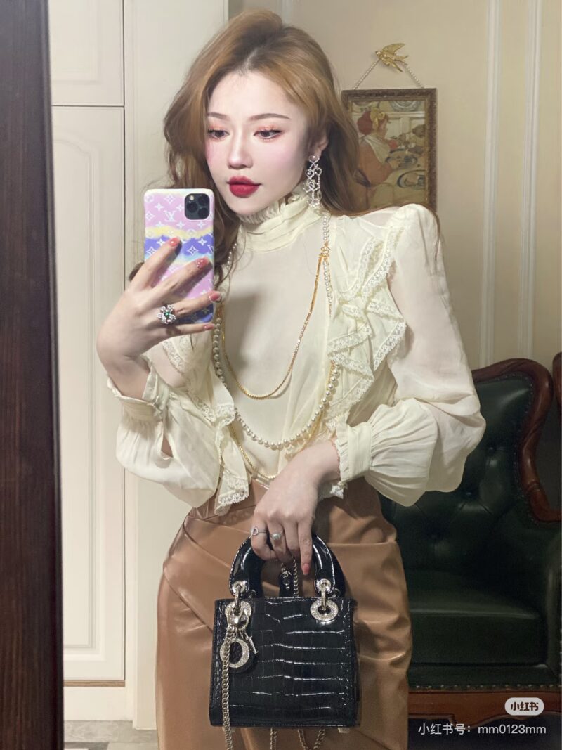 f4f1c0b61d.jpg Dior Concubine Bag Diamond Buckle