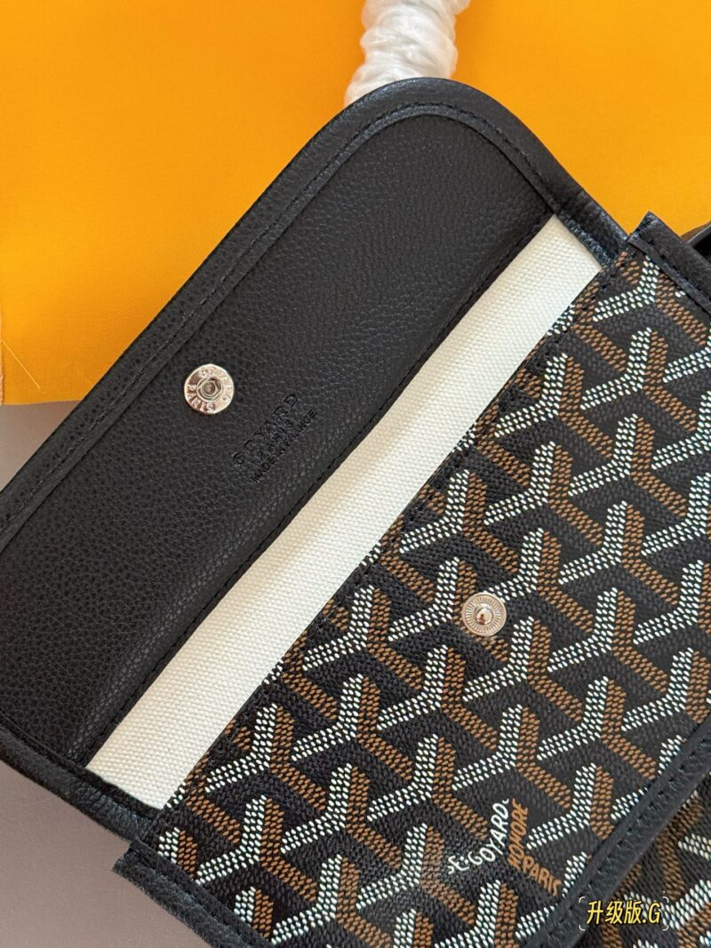 f515799b09.jpg 205 unboxed upgraded version
size:32*25cm
Goya's New Hobo Underarm Bag/
Summer dopamine! There are many colors!
Leather/leather/workmanship have all been upgraded!
From beginning to end, everything was booked by customers!
Hobo is perfect for commu...