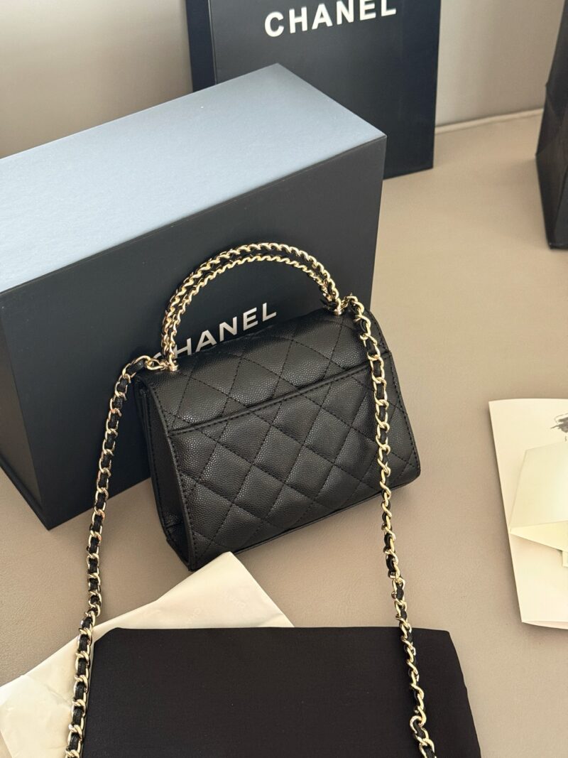 f979200bc8.jpg 215 boxes
size:15*12cm
Xiaoxiang's 25skewly
This bag type is a whole love to live in
Can be carried by hand or slung diagonally
The caviar cowhide is too perfect!