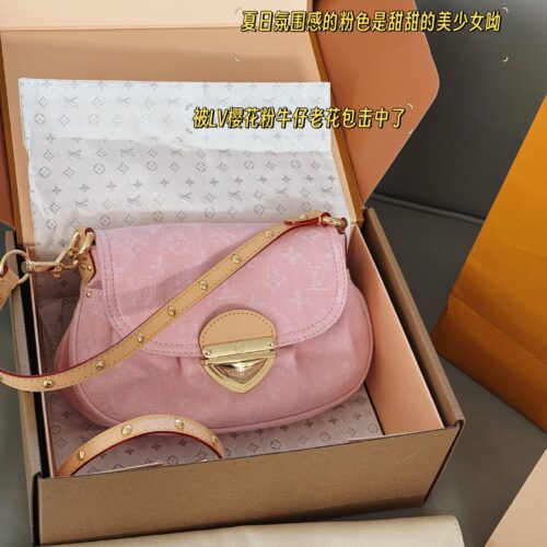295 box
size：26*18cm
L's denim sunset is perfect for summer
I really like the tannin series
The Sunset capacity is sufficient,
Soft and not afraid of pressure,
Color resistant and stylish!