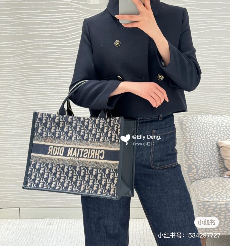 fc230da6a7.jpg Dior small tote new shoulder strap