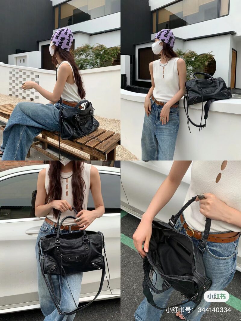 Balenciaga black silver motorcycle bag is so cool that tears come to my eyes. Balenciaga motorcycle bag is fashionable, cool and handsome. I love it
Even going to work on the street cannot stop it from exuding a charming and carefree feeling
It is de...
