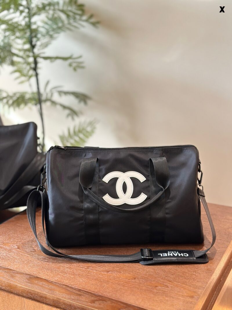 fd65e33fb3.jpg Chanel Ancient Travel p195p205
Practical appearance coexists! Fitness, travel, taking care of children, business trips are perfect for both men and women. If you carry them, you will be a fashionable trendsetter
Powerful outfit! Large capacity to mee...
