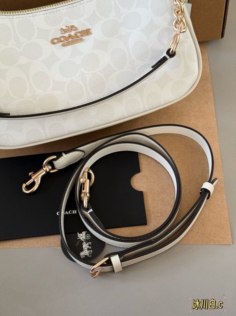 ff204210b7.jpg 225 box upgrade version
size:24*13*7cm
C Home Teri Underarm Bag Hardware Upgraded Again
Underarm bag design ceiling!
Equipped with 2 shoulder straps,
Both shoulder and crossbody are acceptable!
level of appearance
Search Coach Coach Underarm Bag